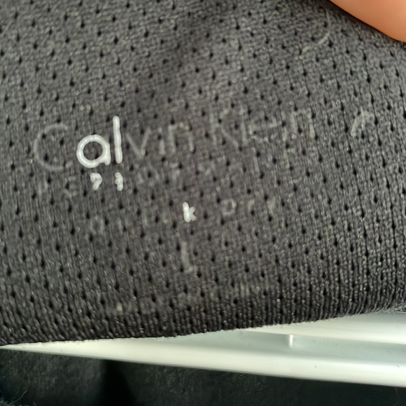 Calvin Klein performance - Picture 3 of 4